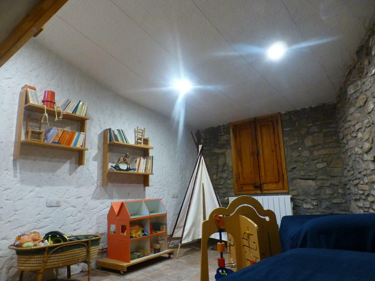 Apartamento Rural Con Encanto Can Salvador Borreda Bagian luar foto